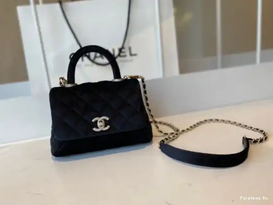 First Bag Ru HANDLE TOP FLAP MINI CHANEL BAG WITH 0604